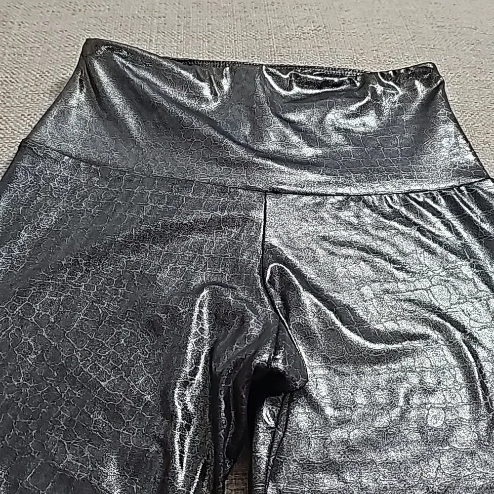 Onzie Mid Rise Leggings Metalic Mercury Foil S/M nwot